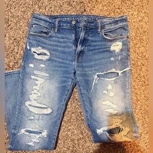 American Eagle Outfitters Light Blue Distressed Skinny Jeans